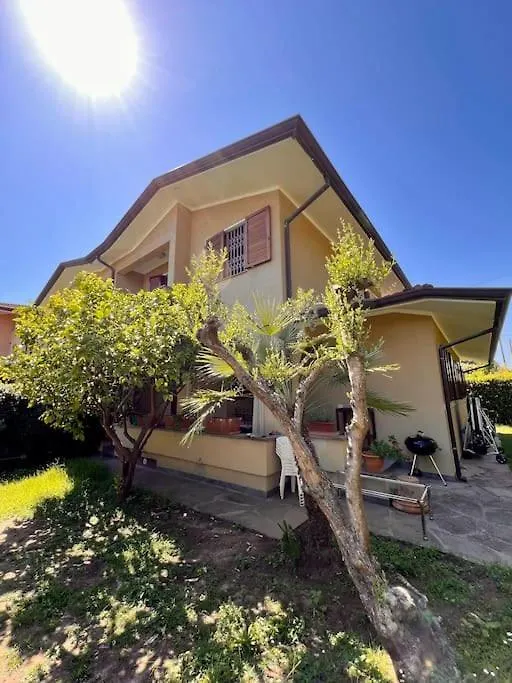 Villetta In Versilia Marina di Pietrasanta Сasa de vacaciones
